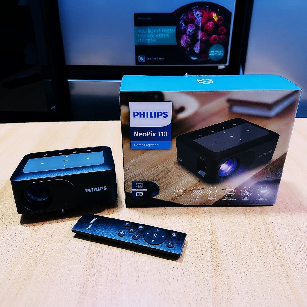 Philips NPX110 Pocket Projector — image 2