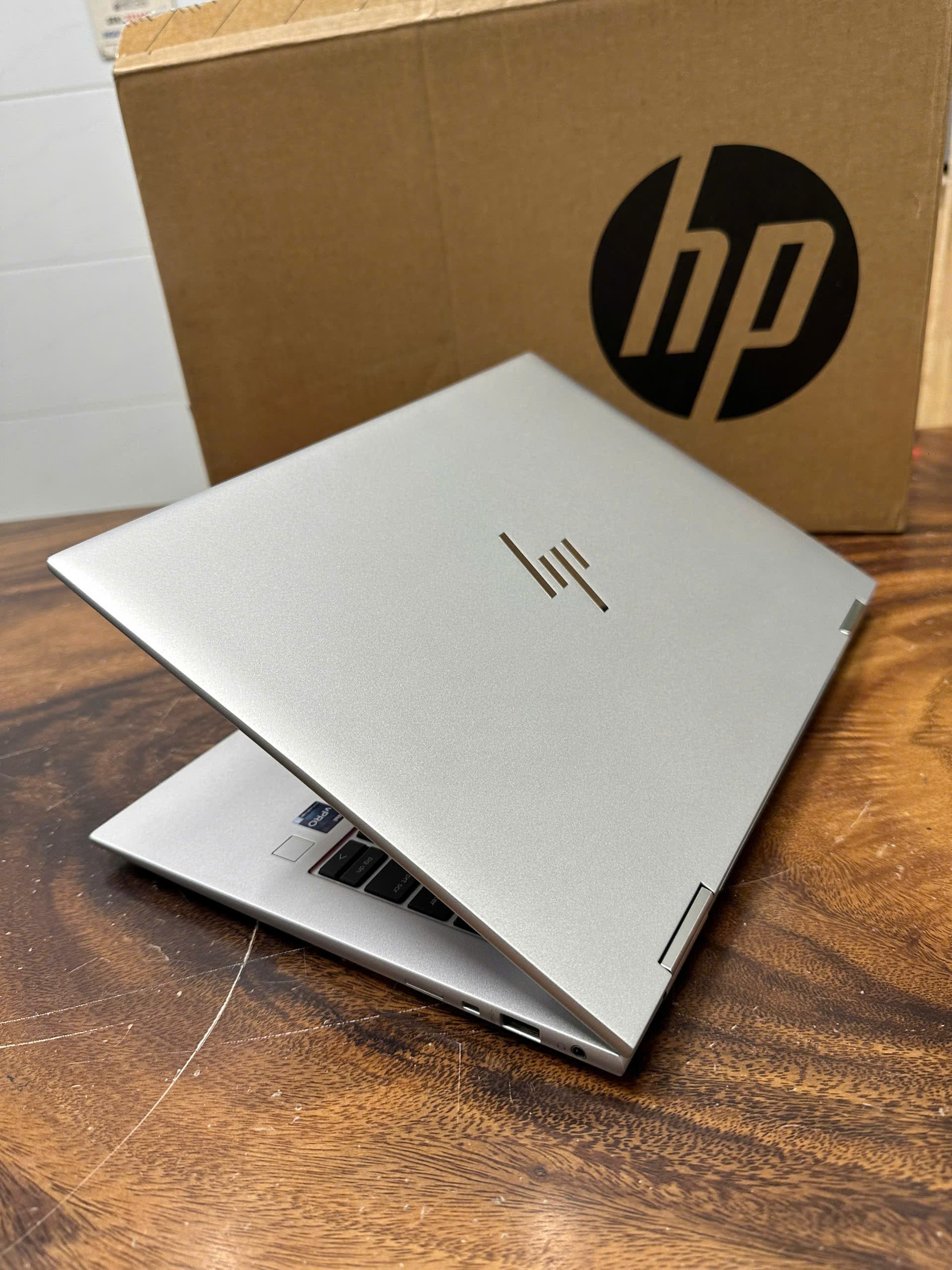 HP EliteBook x360 1040 G10 Core i7 13th Generation 16GB 256GB SSD Touchscreen — image 1